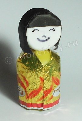 Японские игрушки: кукла кокэси (кокеши)